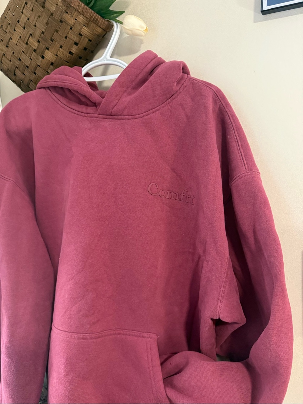 Comfrt Embroidered Pullover Hoodie in Dusty Rose